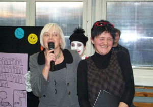 Dyrektor szkoły Jolanta Swiryd z Marią Tuchowską