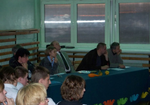 Jury Konkursu od lewej -Maria Tuchowska, prof. Zbigniew Stawrowski, dr Joanna Błażejewska, dr Witold Glinkowski, poeta krakowski Wojciech Bonowicz, dr Paweł Staszel