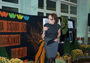 Nauczyciel Dorota Stefaniak w oczekiwaniu na rozpoczęcie Konkursu
